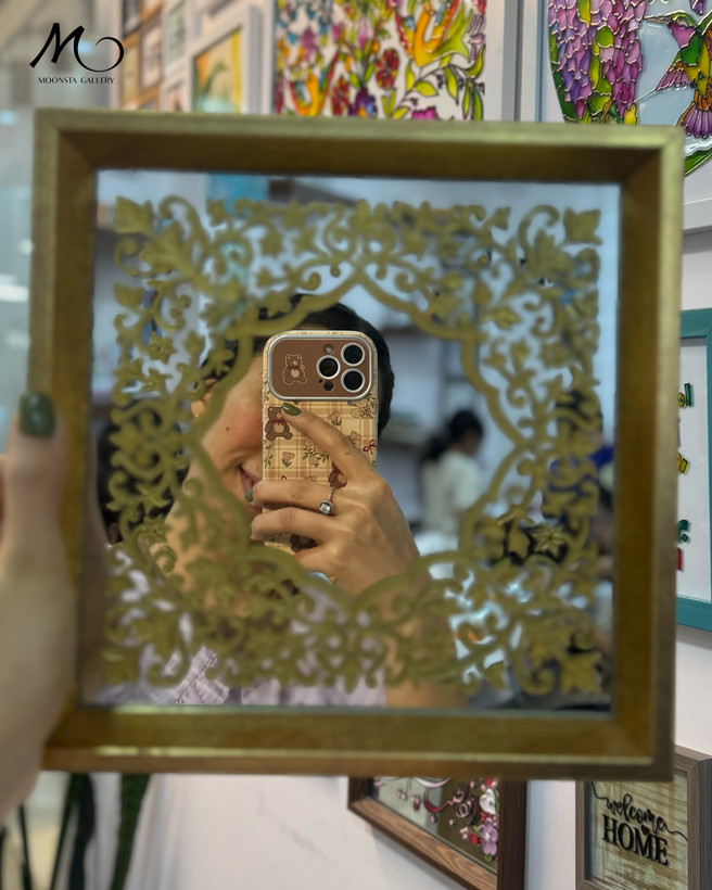 آینه دستساز با قاب طرحدار و اجرای هنری ویترای